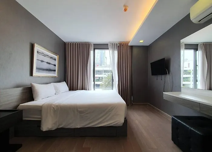 18 4* Bangkok